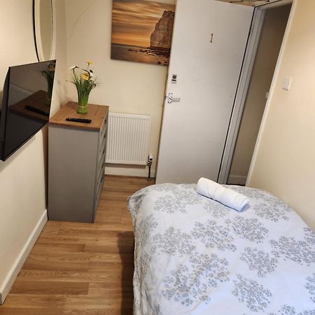 אבריסטוויט Large 5 Bed Town-Centre Home Close To The Beach, Sleeps 9 מראה חיצוני תמונה