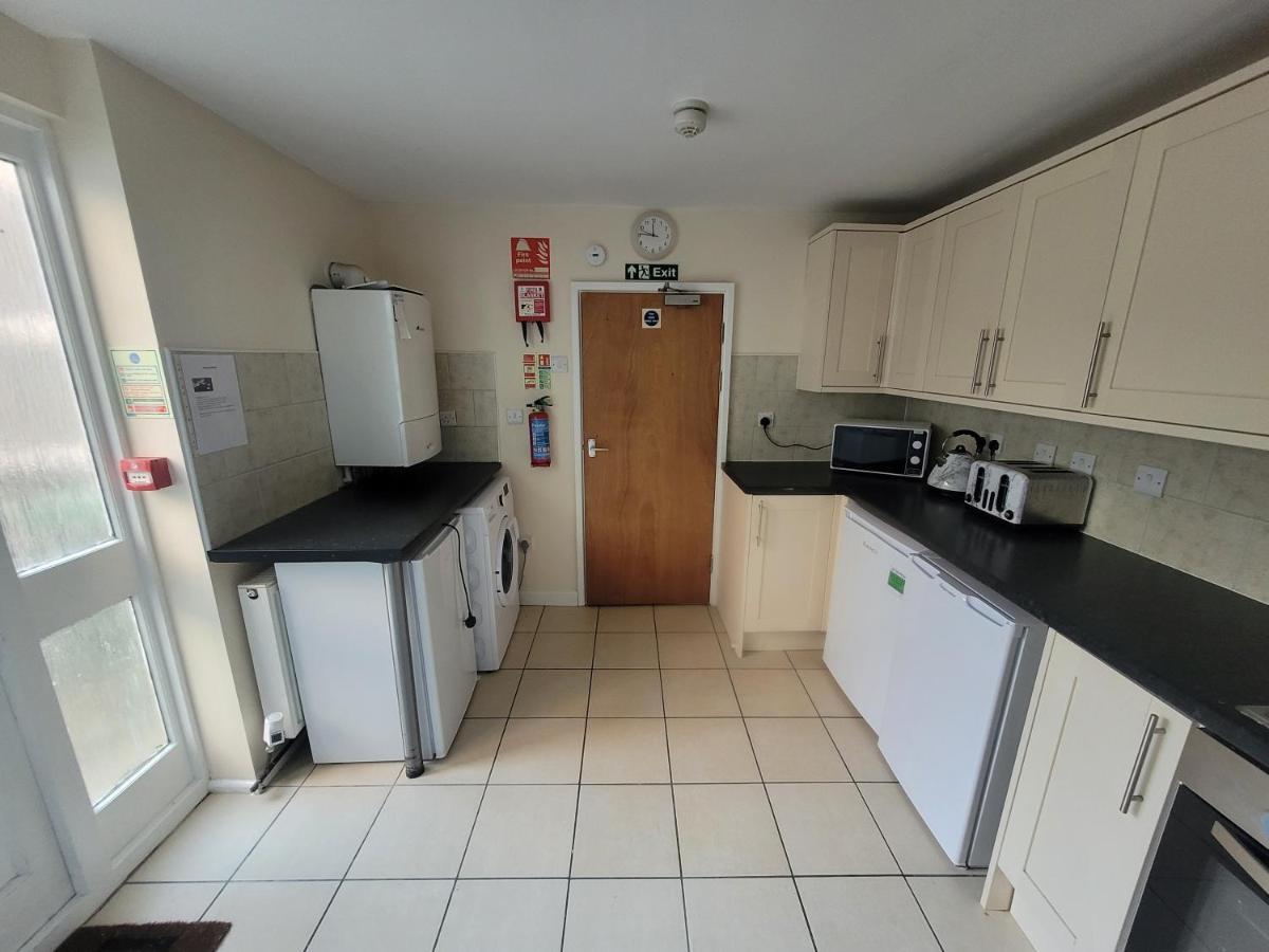 אבריסטוויט Large 5 Bed Town-Centre Home Close To The Beach, Sleeps 9 מראה חיצוני תמונה