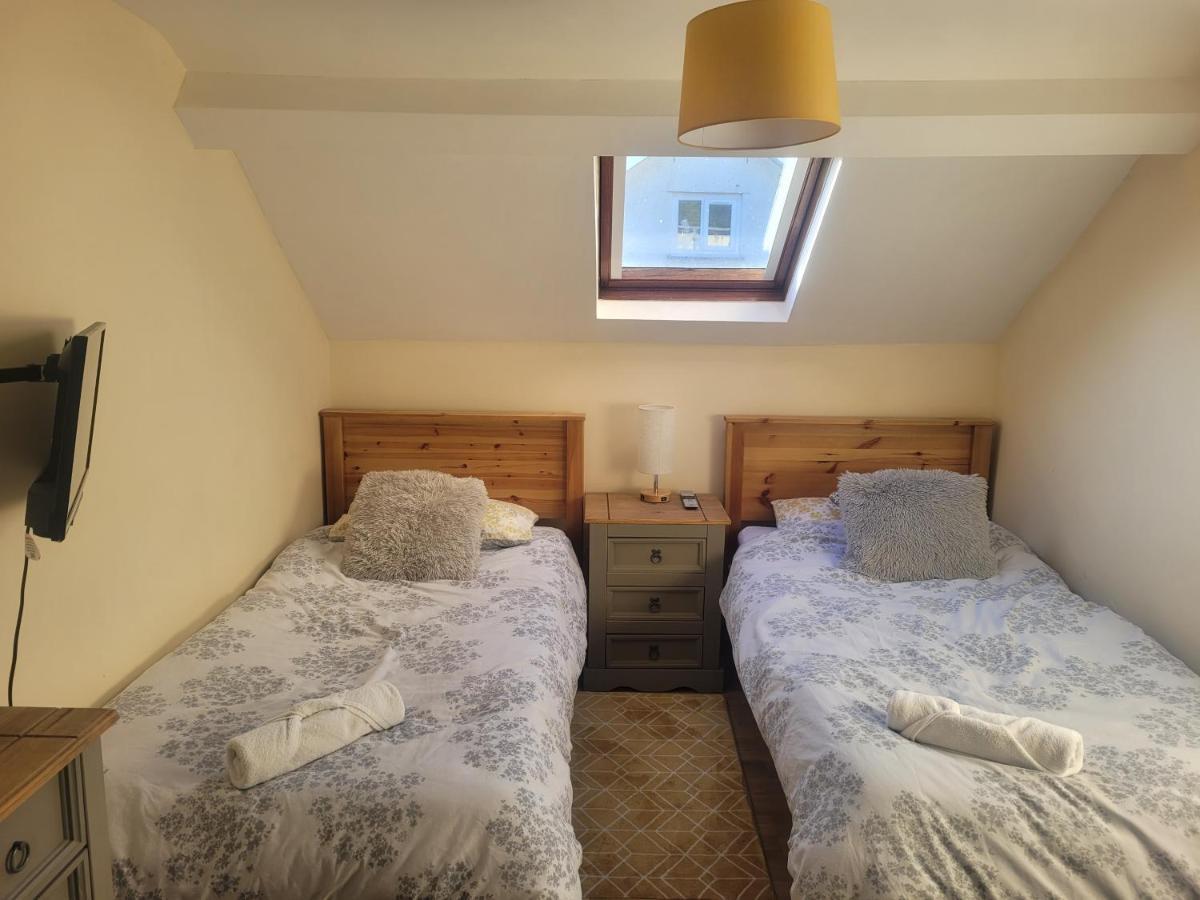 אבריסטוויט Large 5 Bed Town-Centre Home Close To The Beach, Sleeps 9 מראה חיצוני תמונה